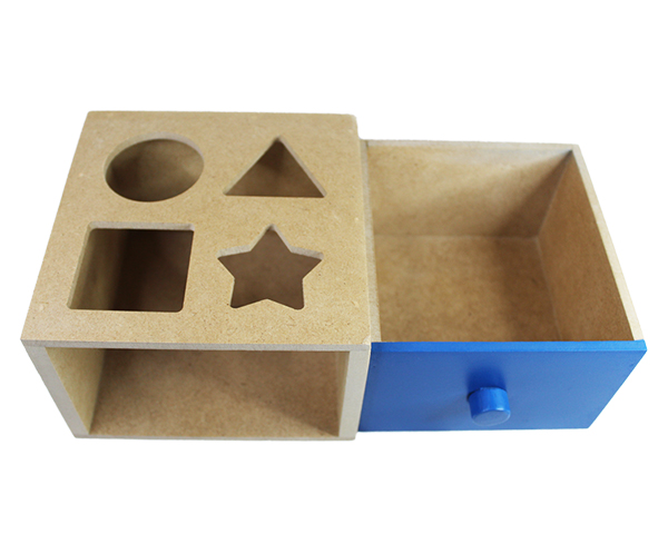 Caja de madera de permanencia con tapa deslizante - Montessori